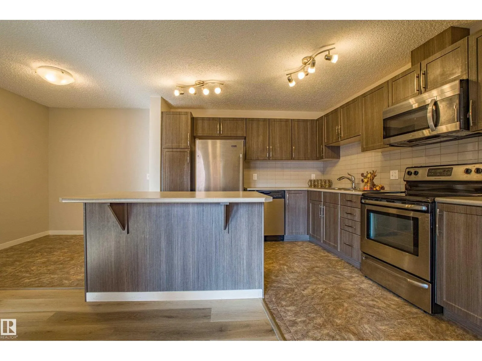 #211 1820 RUTHERFORD RD SW SW