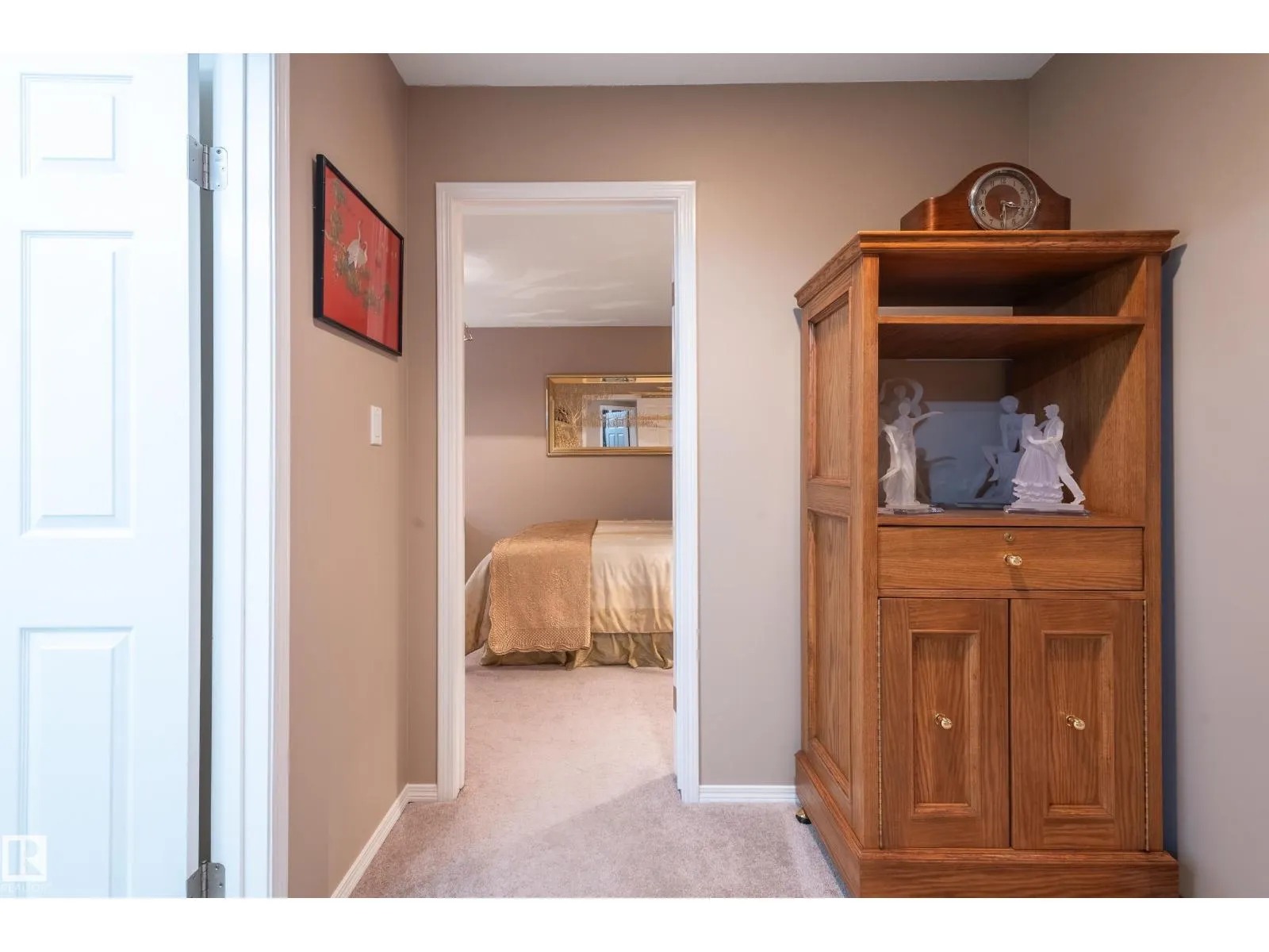 28 OAKDALE PL