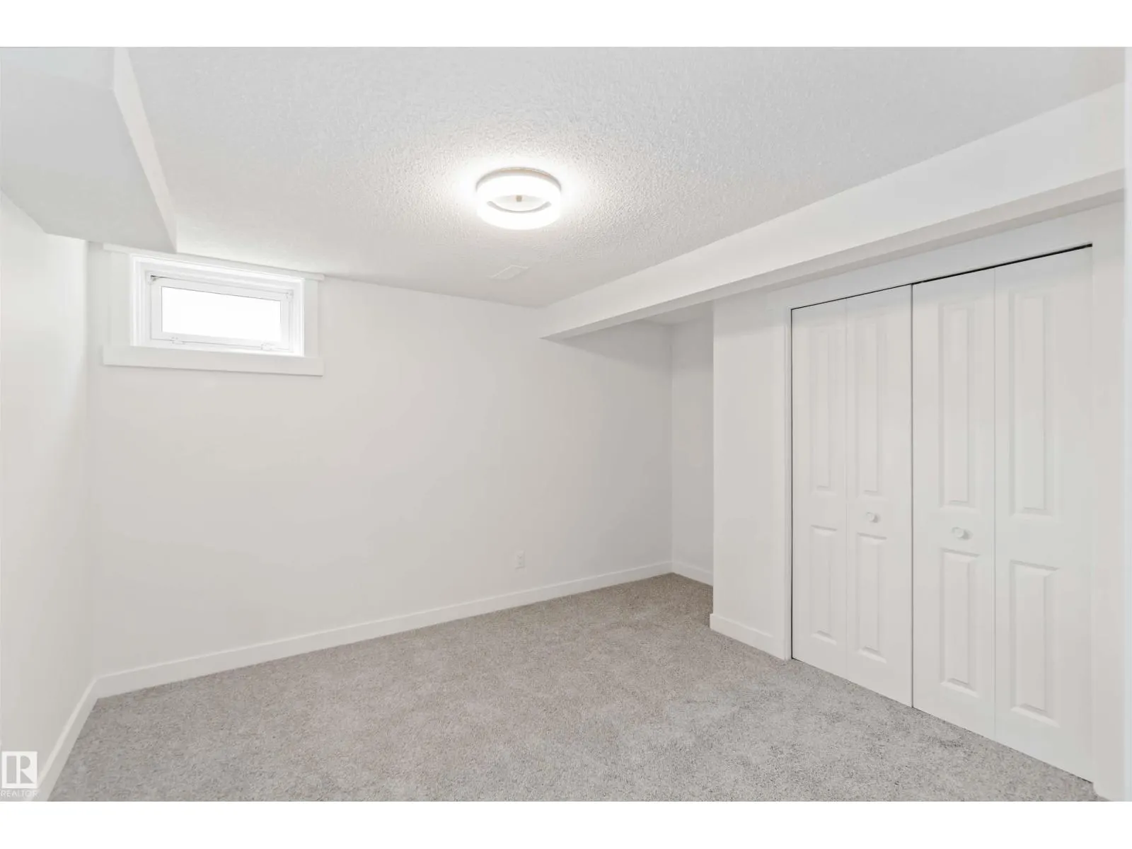28 LINWOOD CR