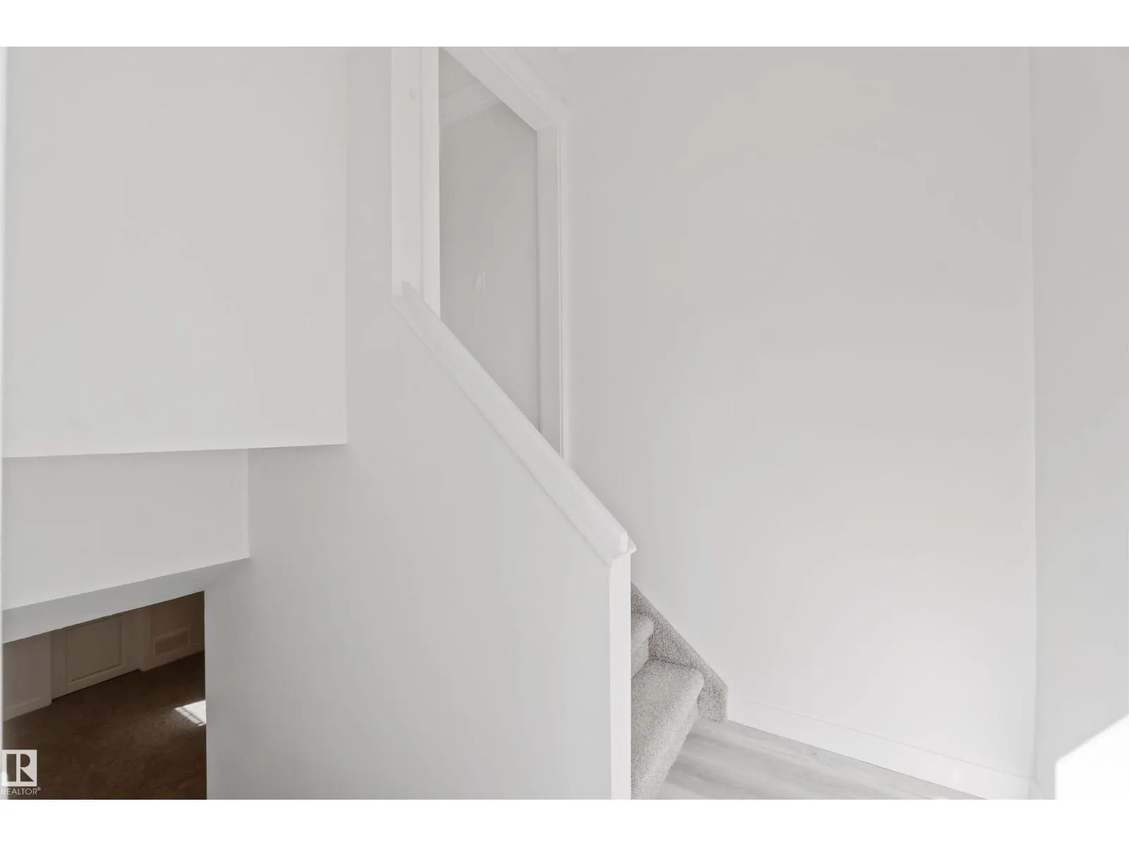 28 LINWOOD CR