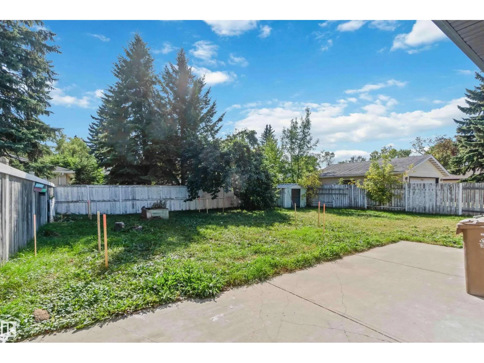 28 LINWOOD CR
