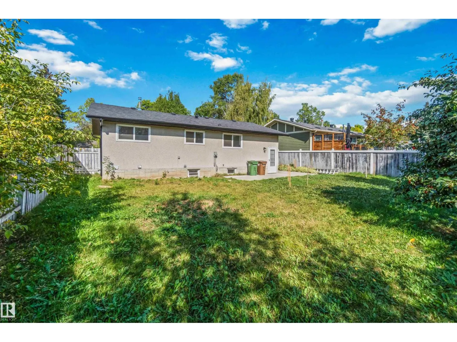 28 LINWOOD CR