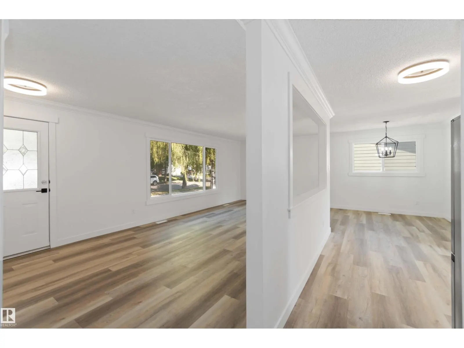28 LINWOOD CR