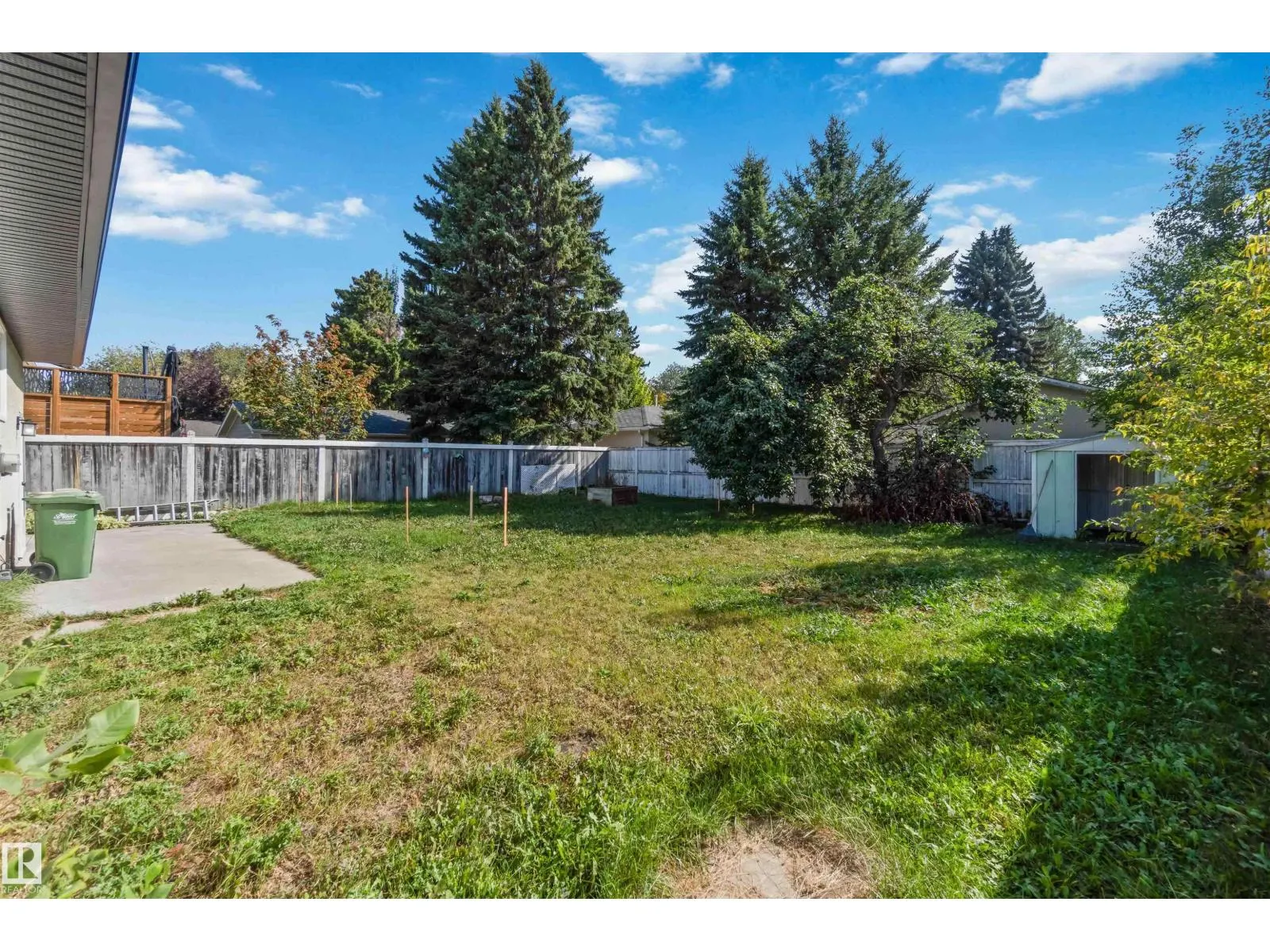 28 LINWOOD CR