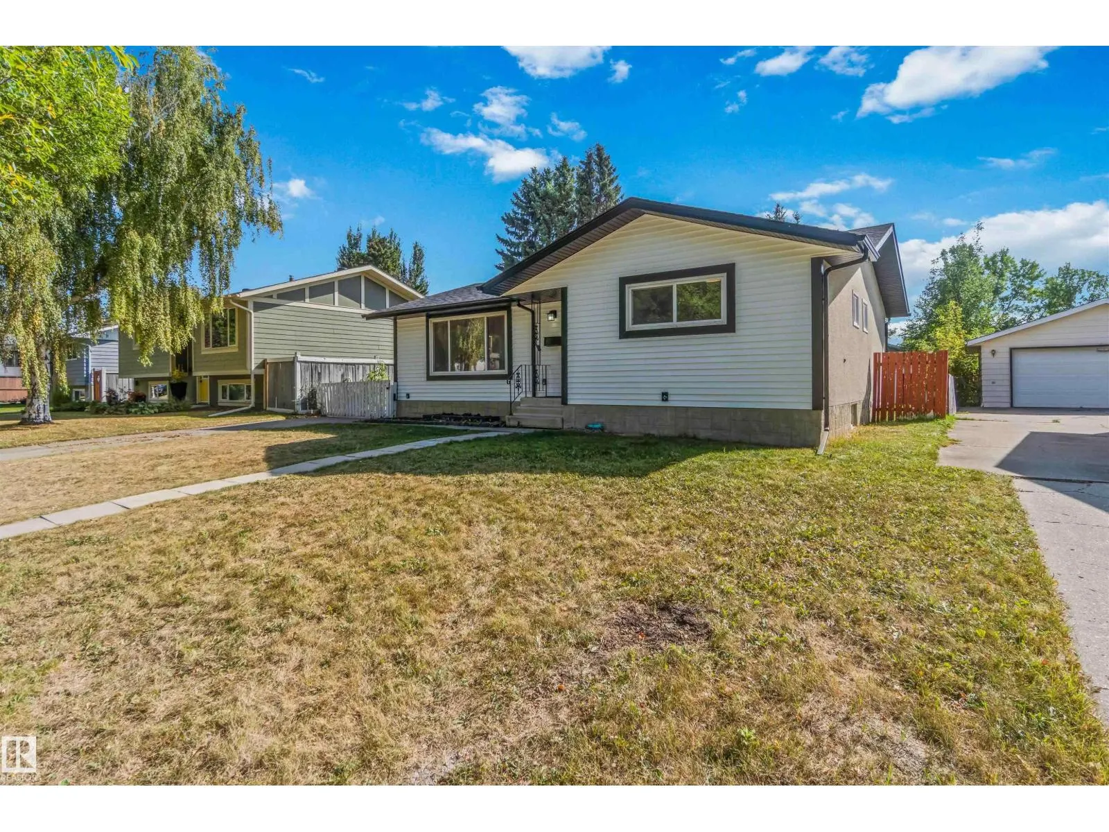 28 LINWOOD CR