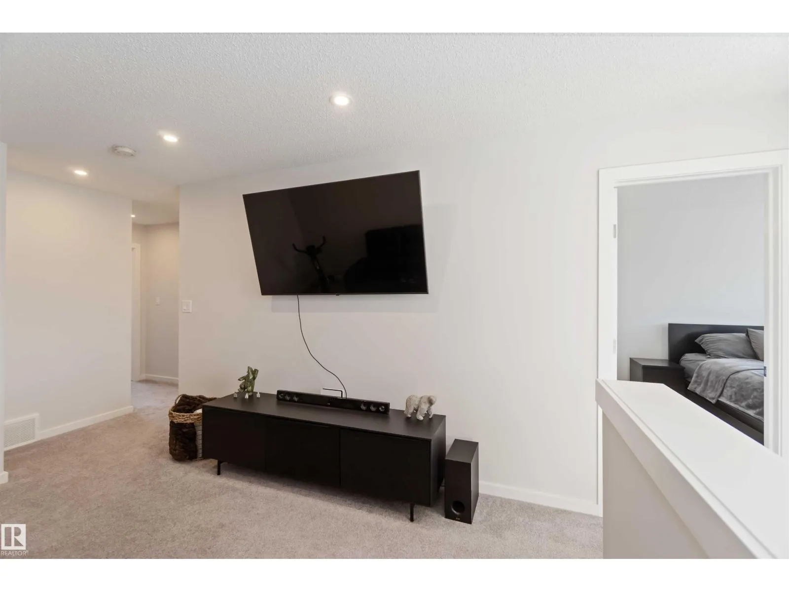 310 BALSAM LI