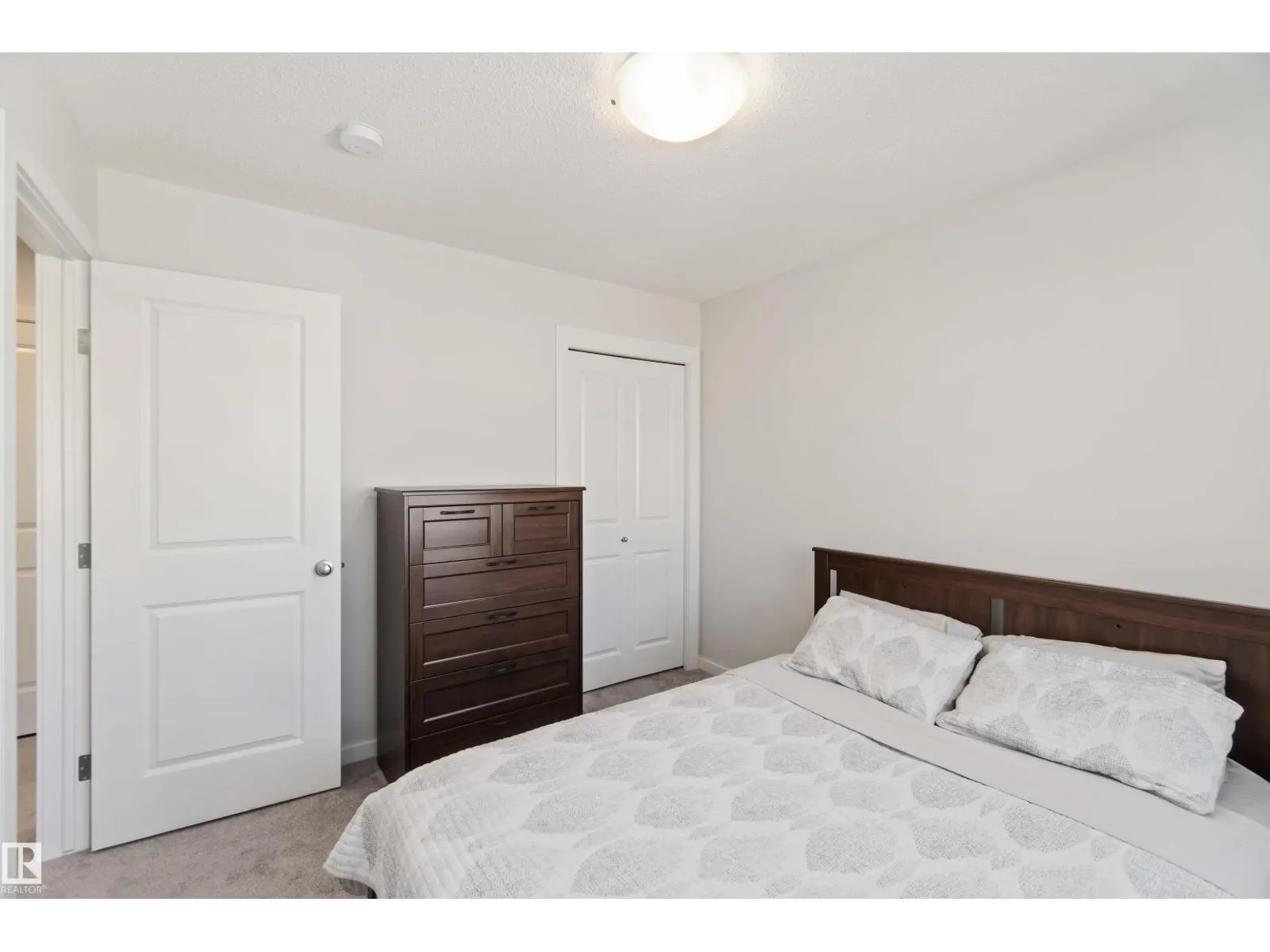 310 BALSAM LI