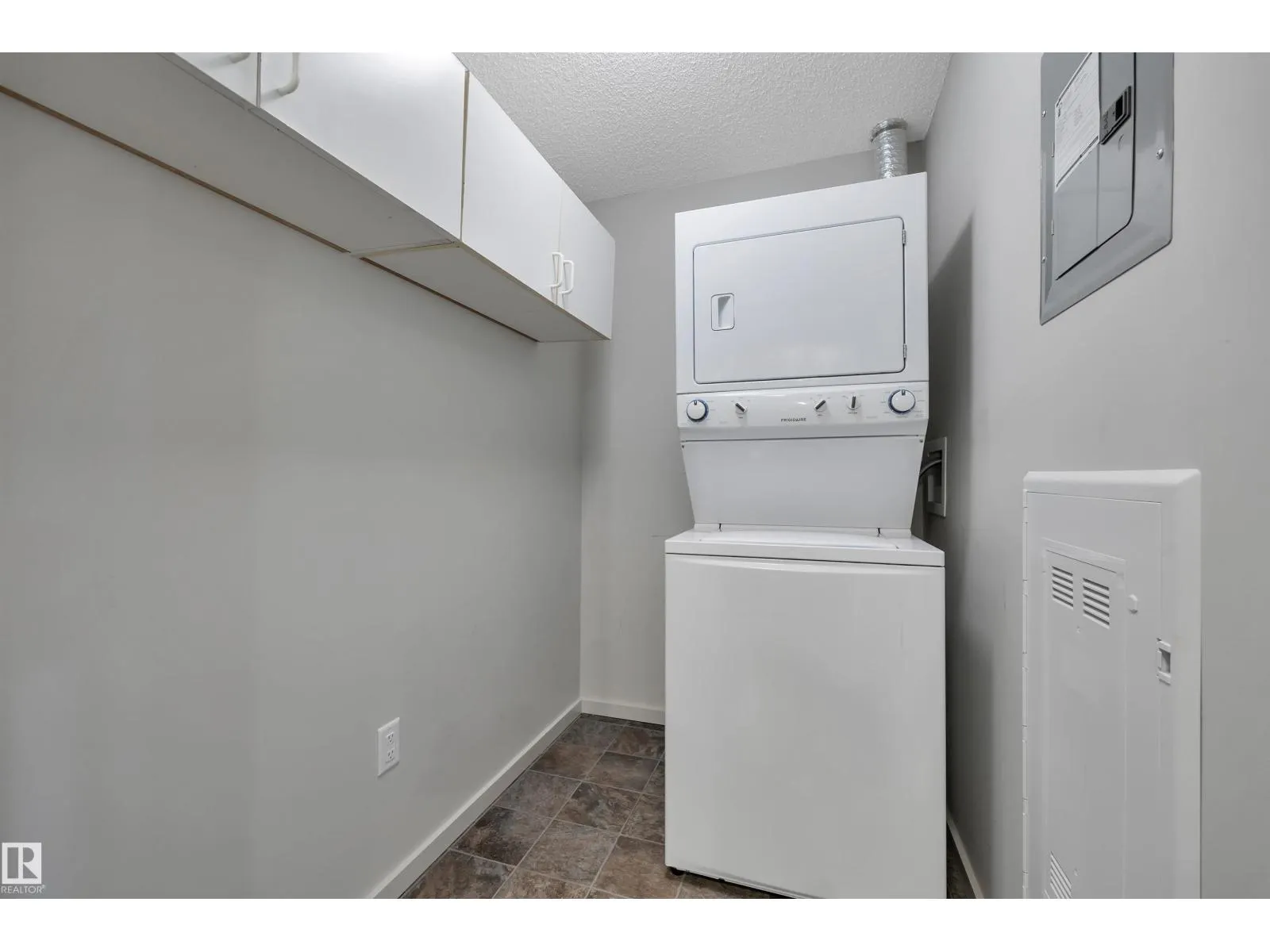 #114 7711 71 ST NW