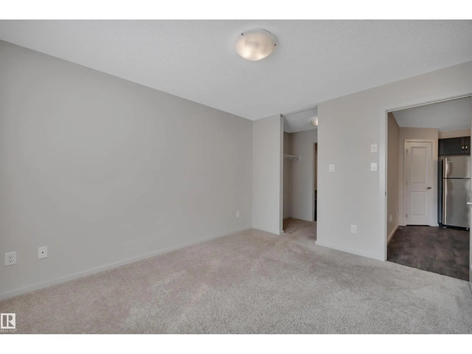 #114 7711 71 ST NW
