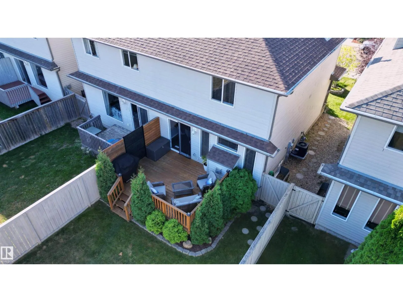 7956 2 AV SW
