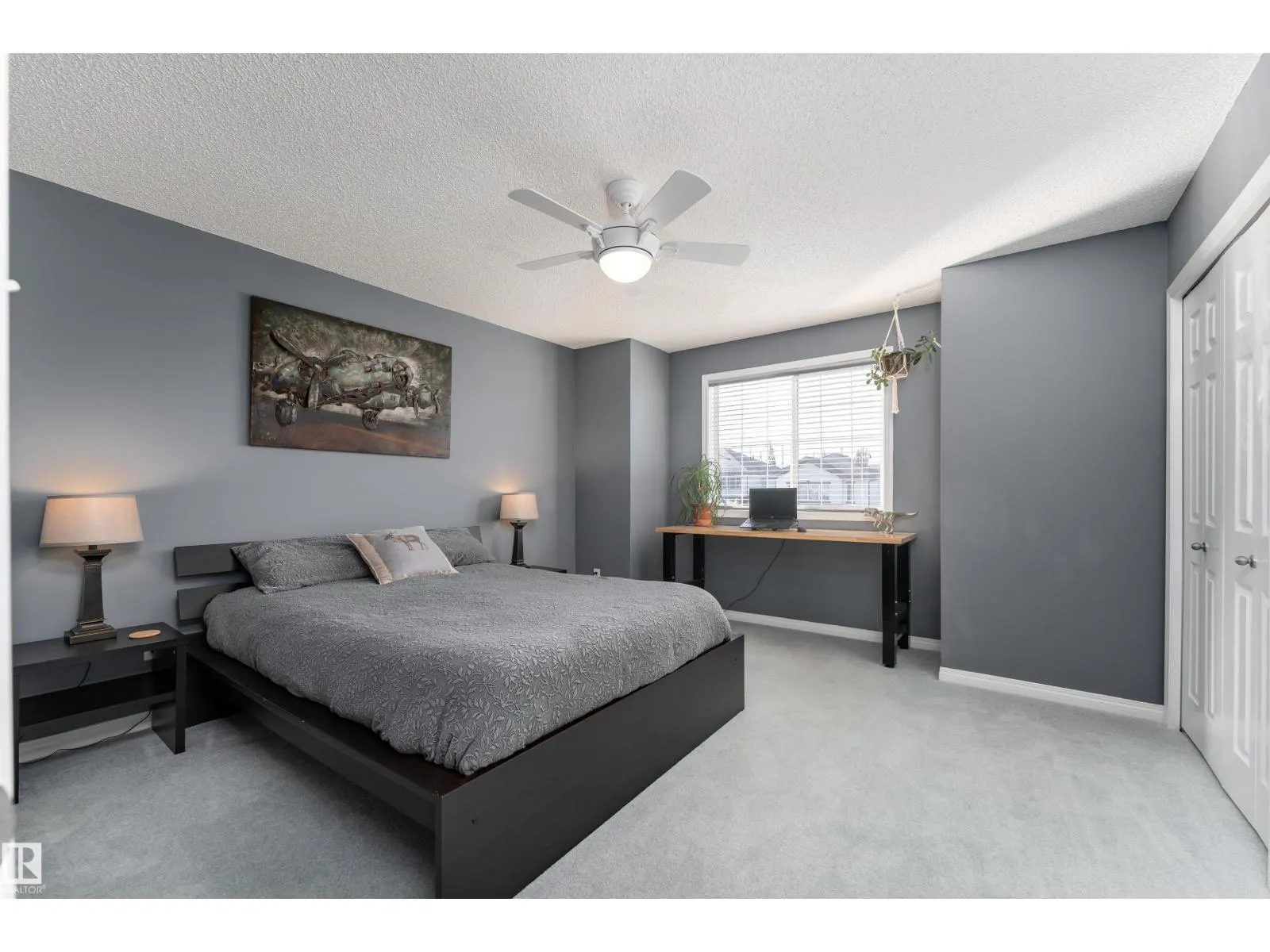 7956 2 AV SW