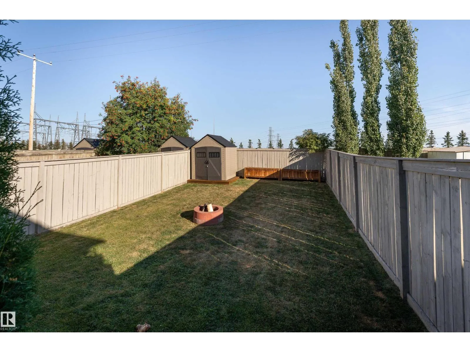 7956 2 AV SW