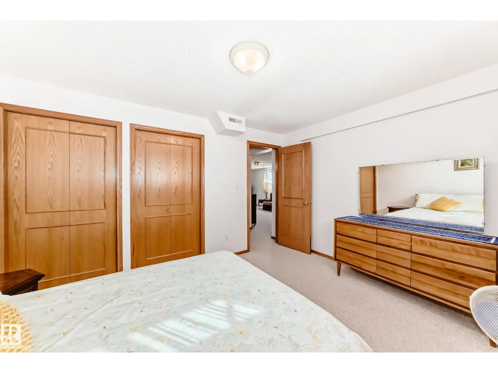 6727 162 AV NW NW