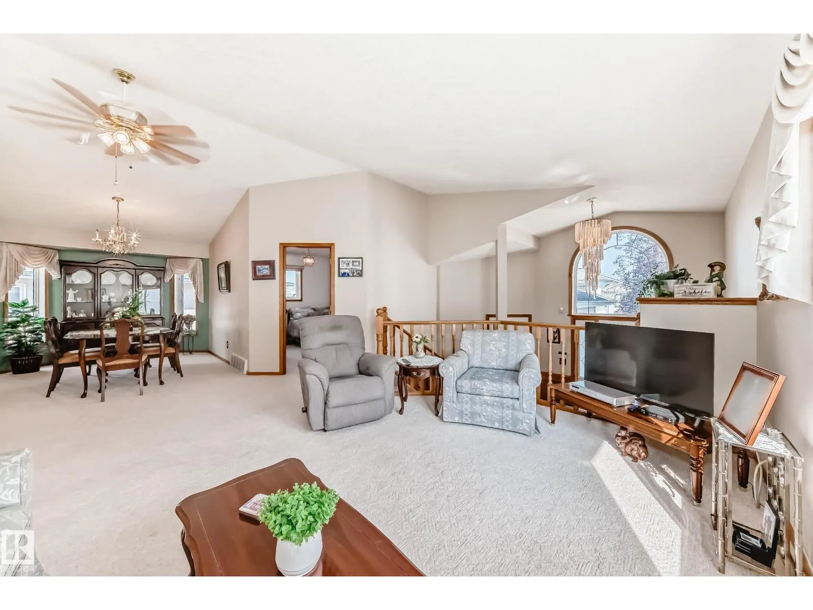 6727 162 AV NW NW