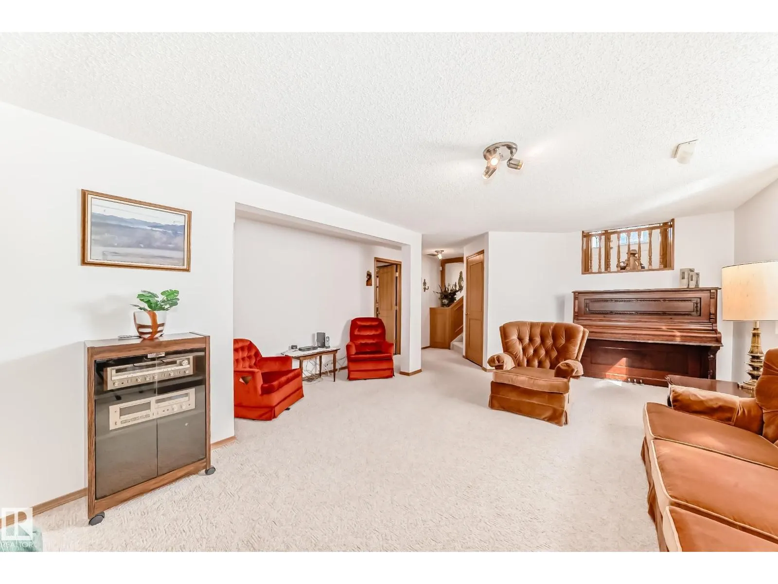 6727 162 AV NW NW