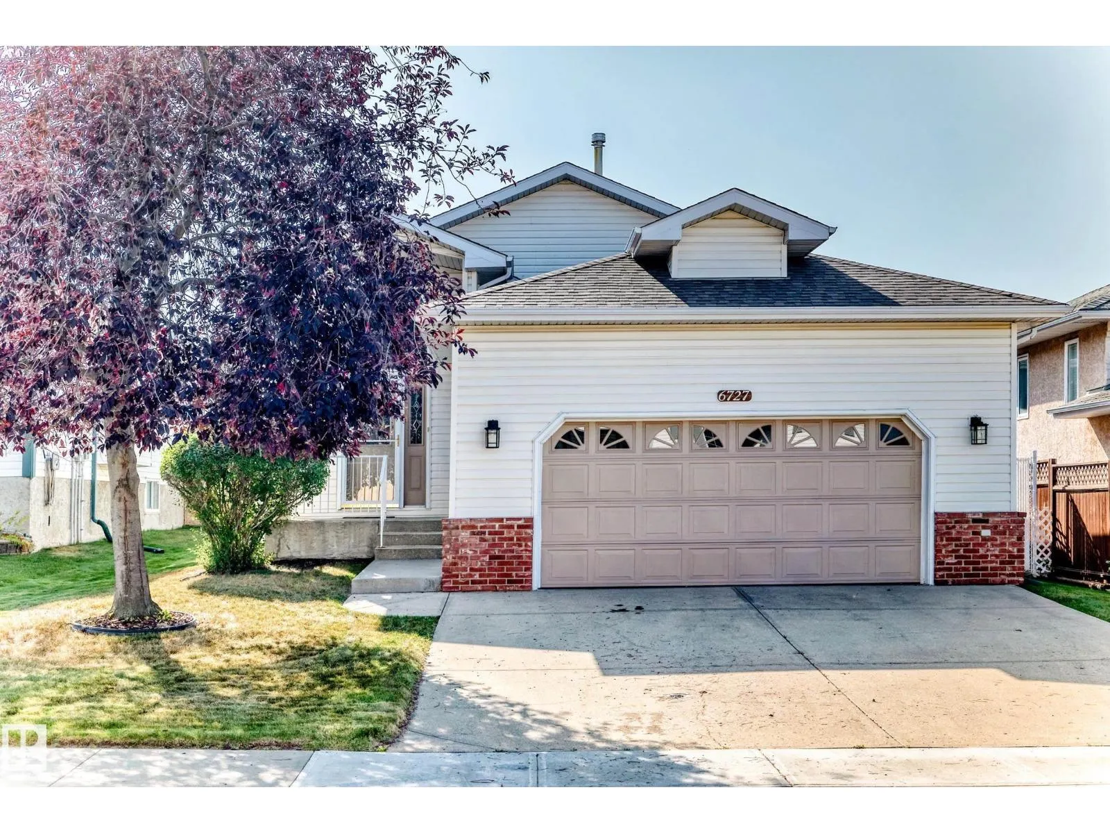 6727 162 AV NW NW