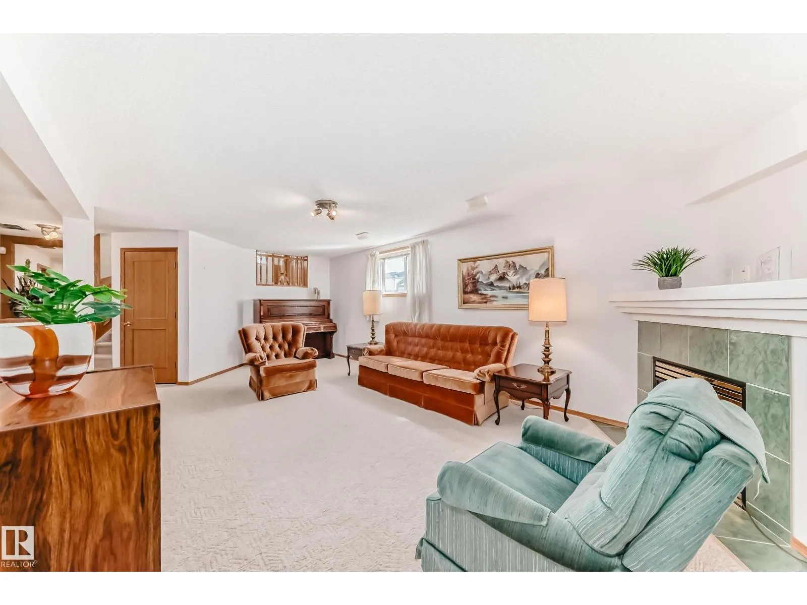6727 162 AV NW NW