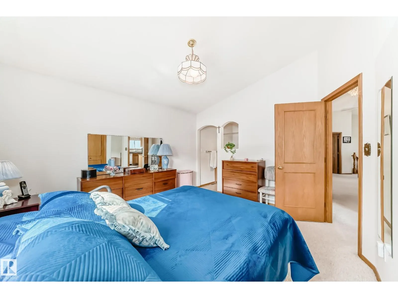 6727 162 AV NW NW