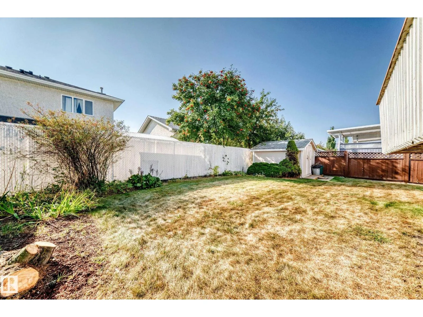 6727 162 AV NW NW