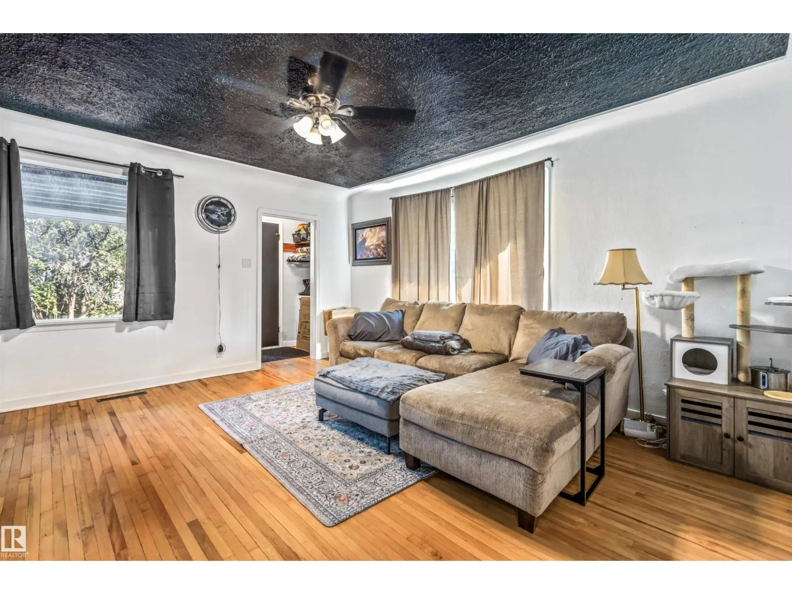 11914 68 ST NW