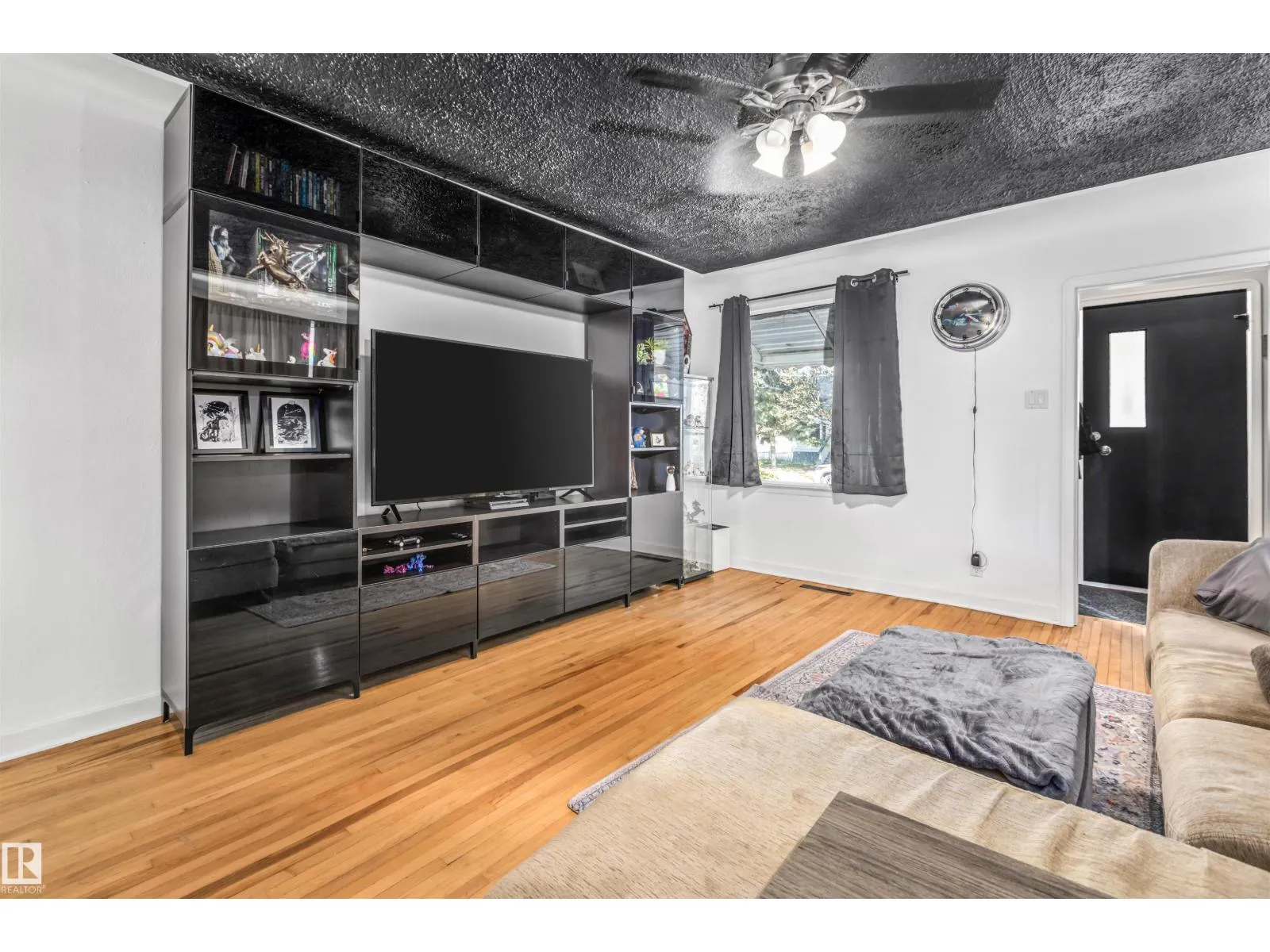11914 68 ST NW
