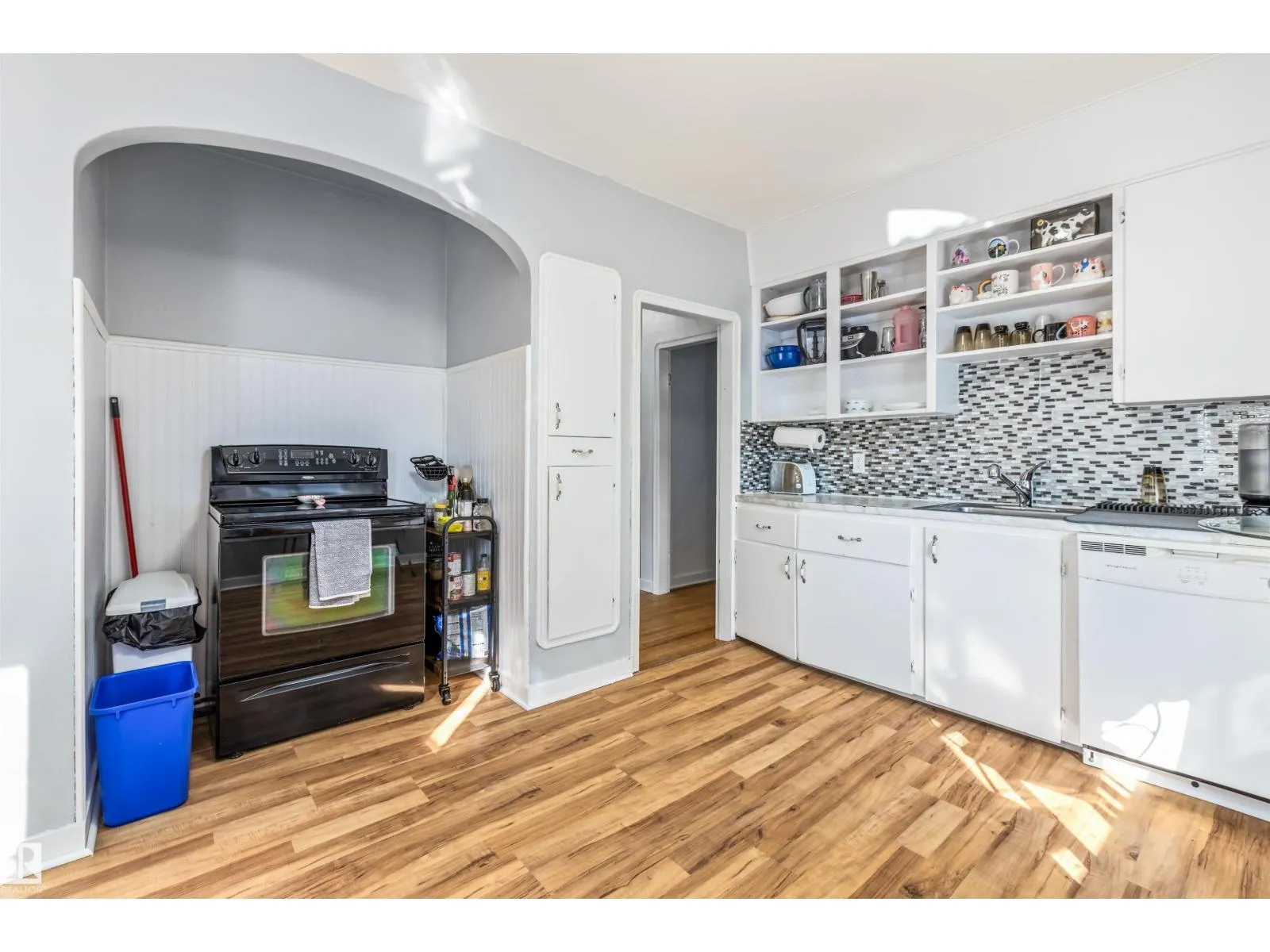 11914 68 ST NW