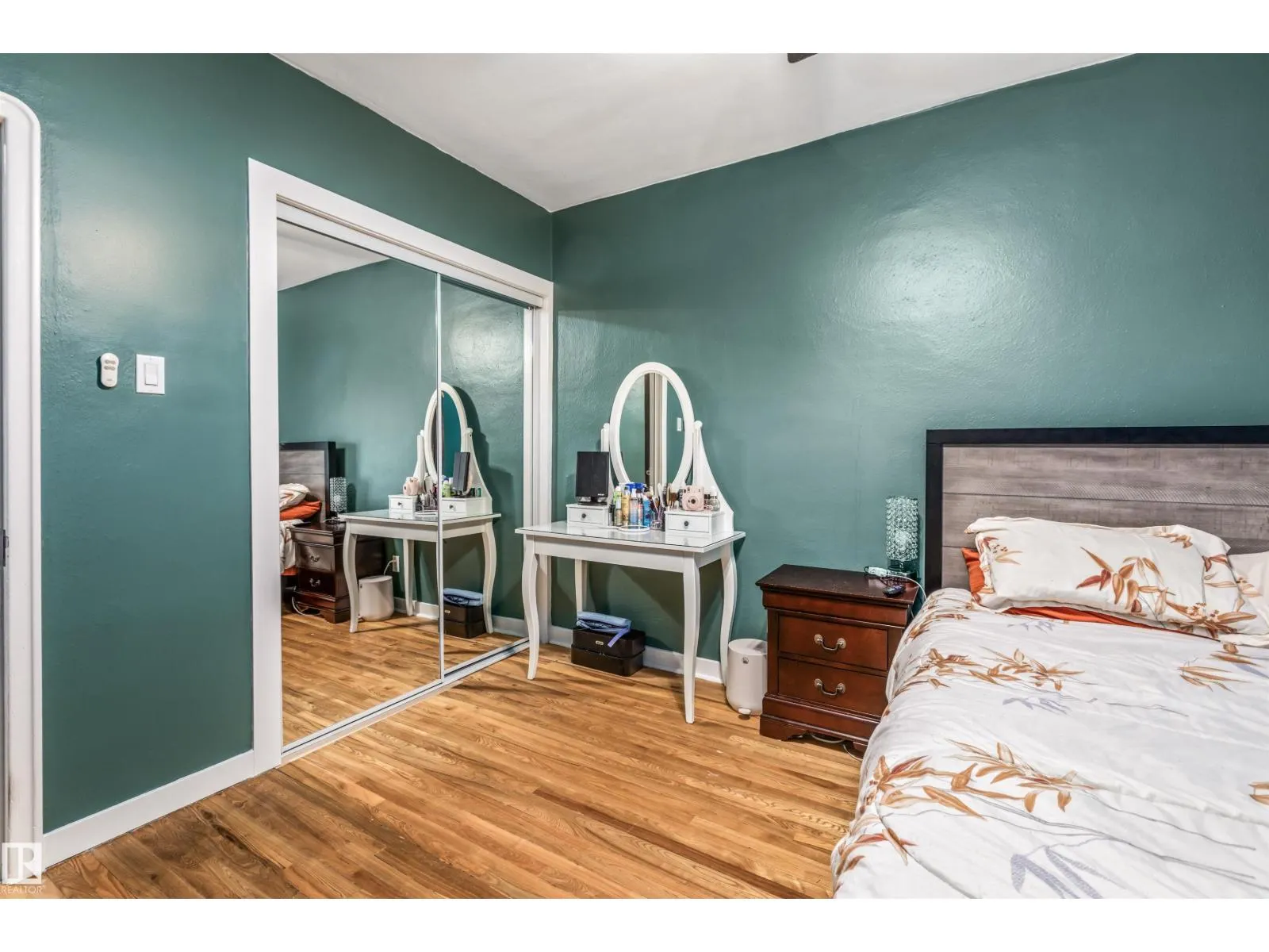 11914 68 ST NW