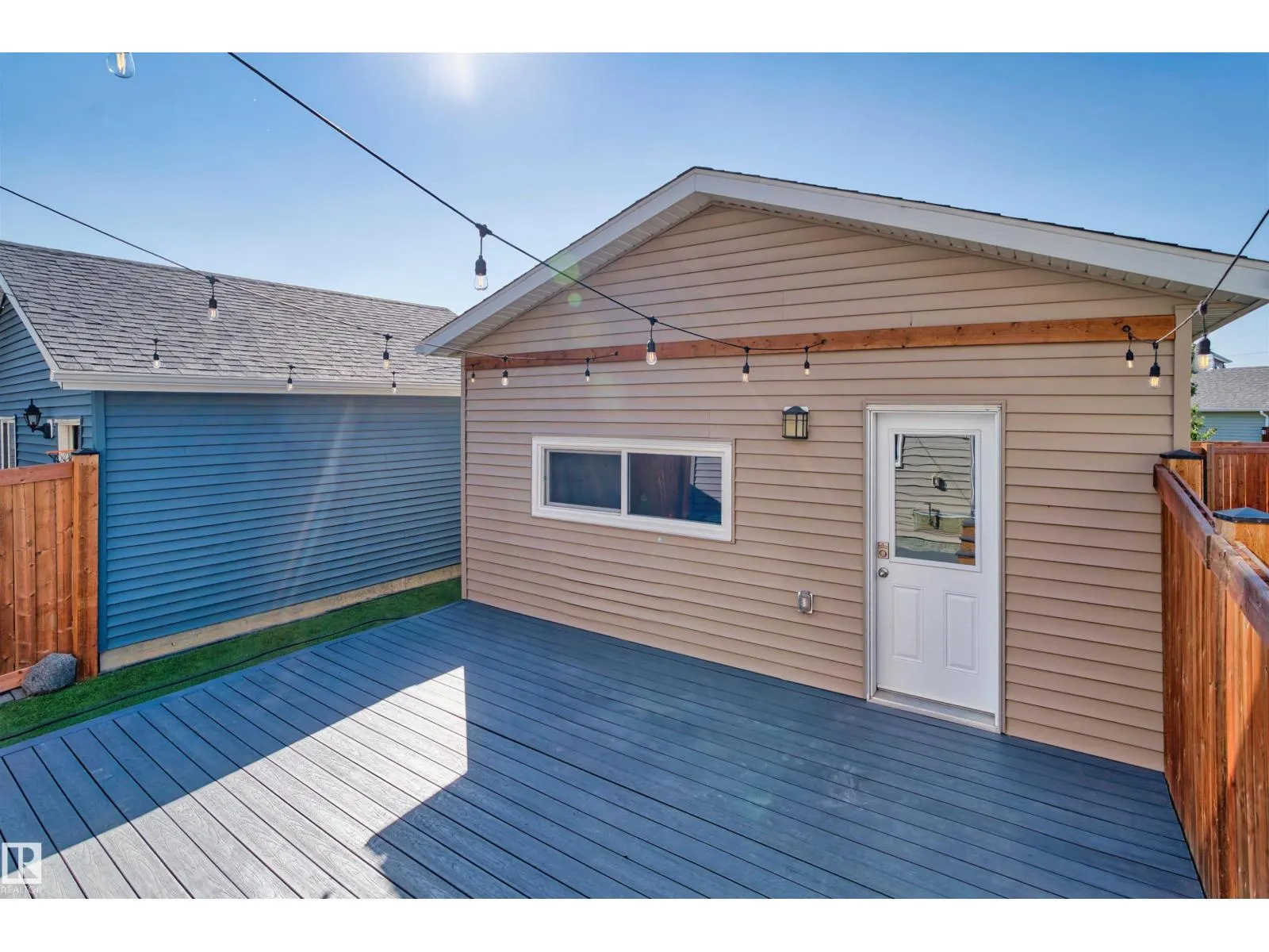 2208 82 ST SW