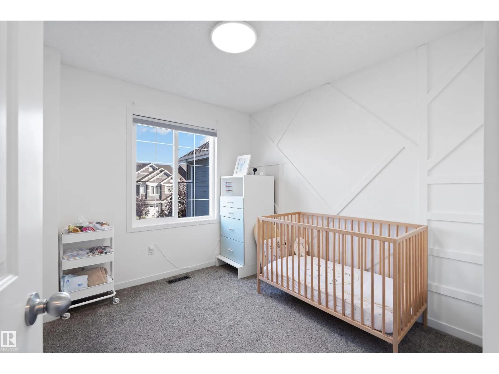 2208 82 ST SW