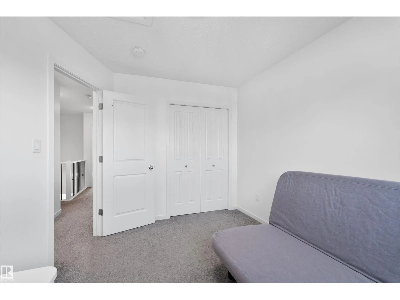 2208 82 ST SW