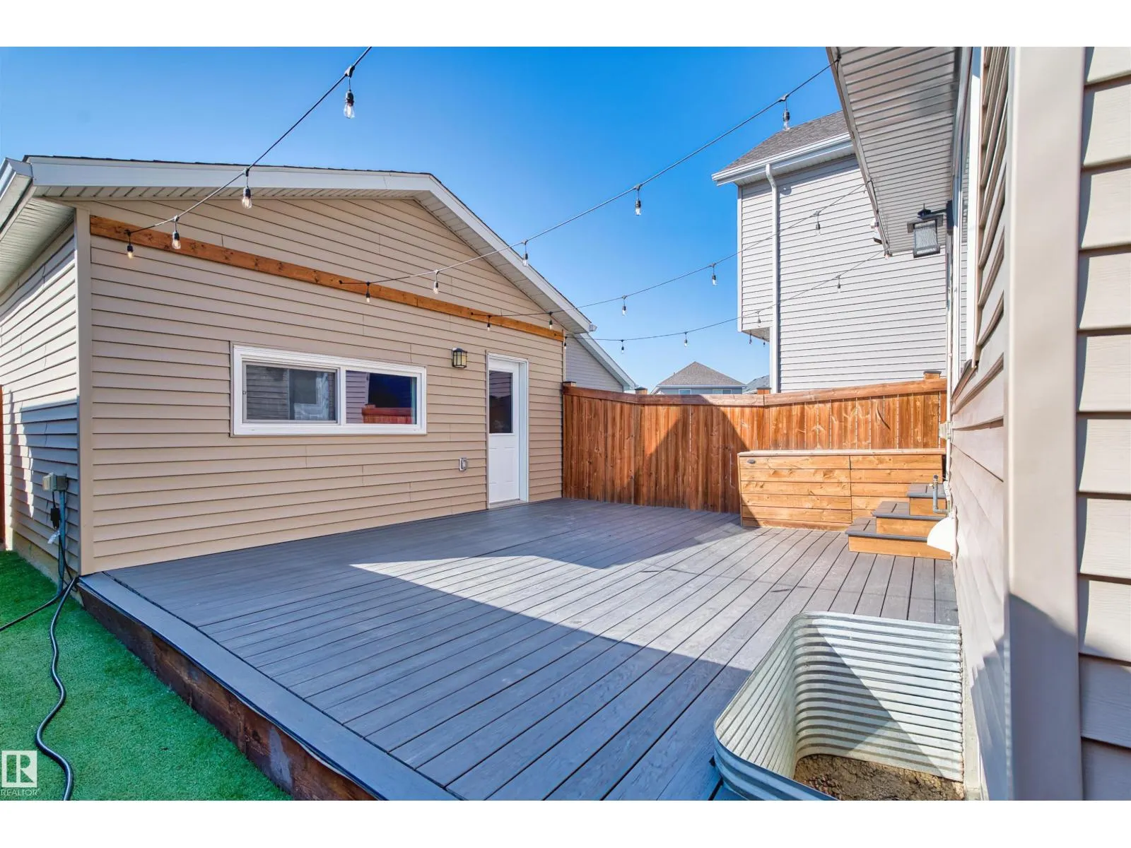2208 82 ST SW