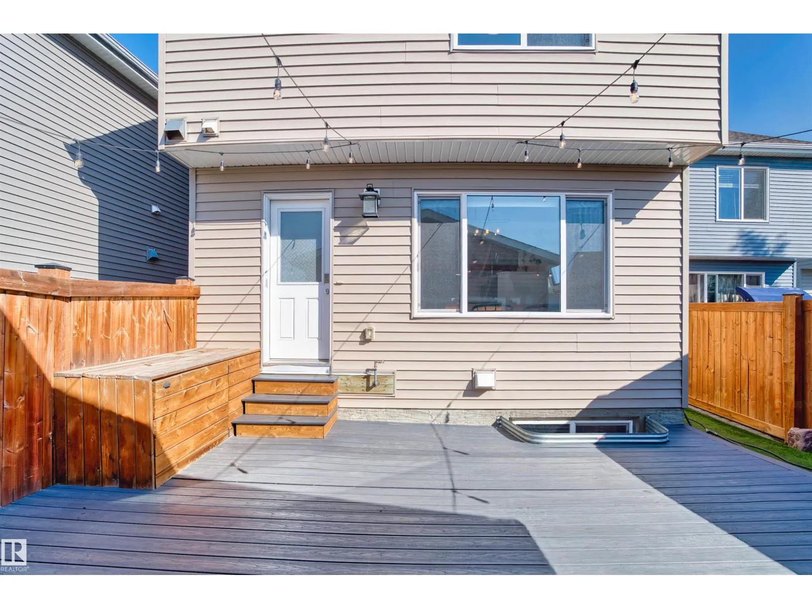 2208 82 ST SW