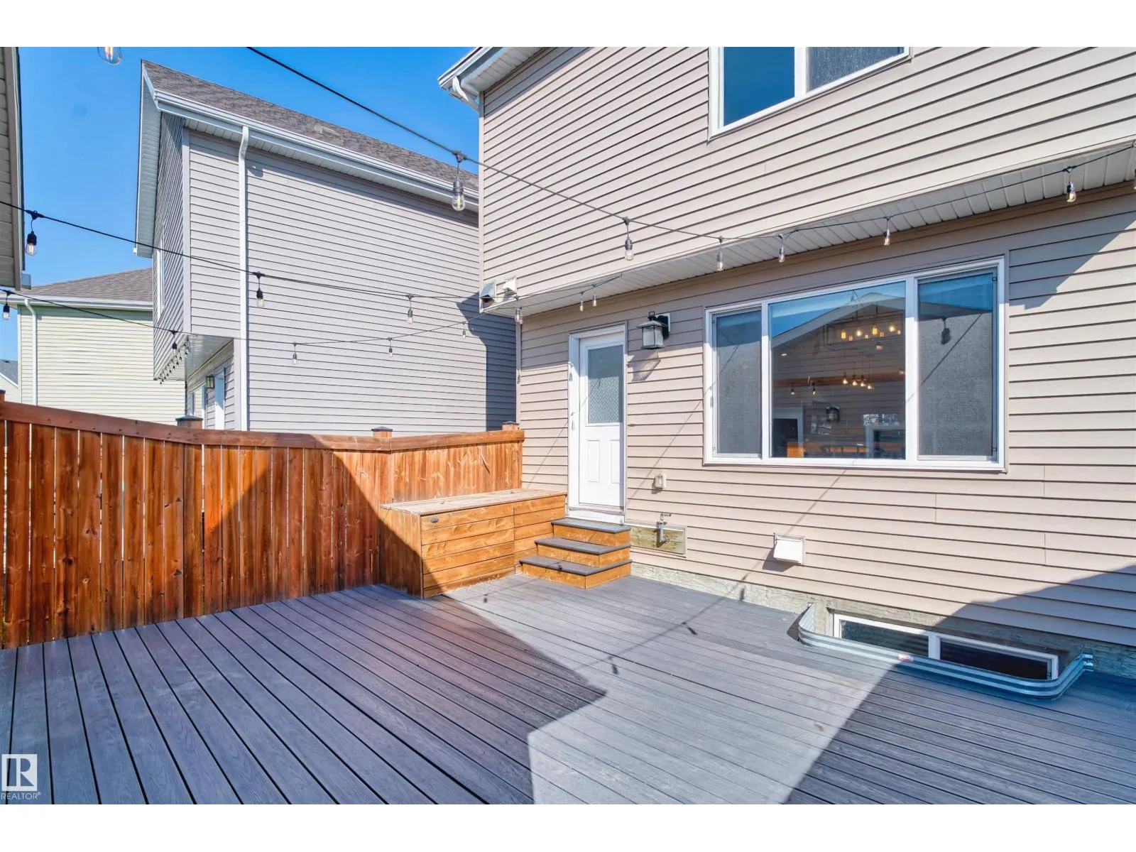 2208 82 ST SW