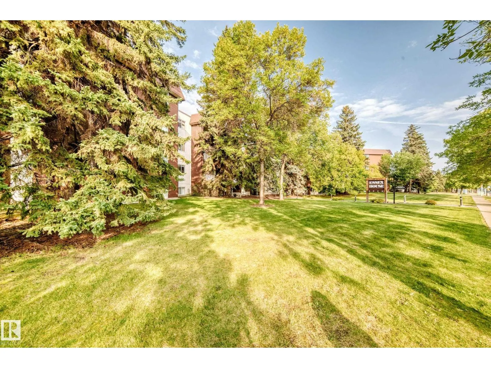 #416 5520 RIVERBEND RD NW