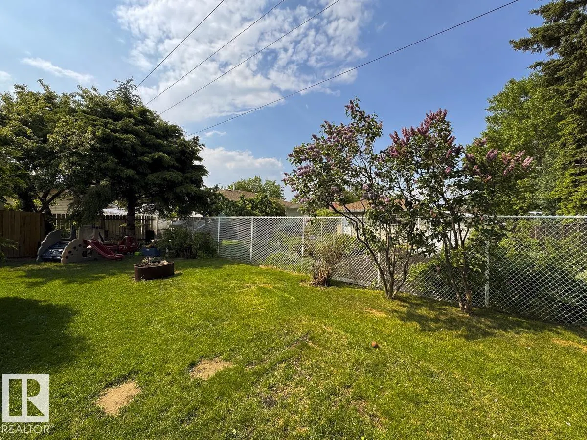 669 VILLAGE DR