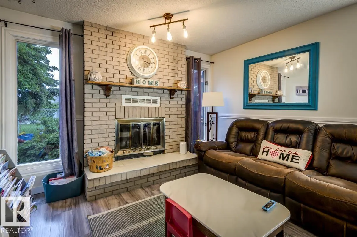 669 VILLAGE DR