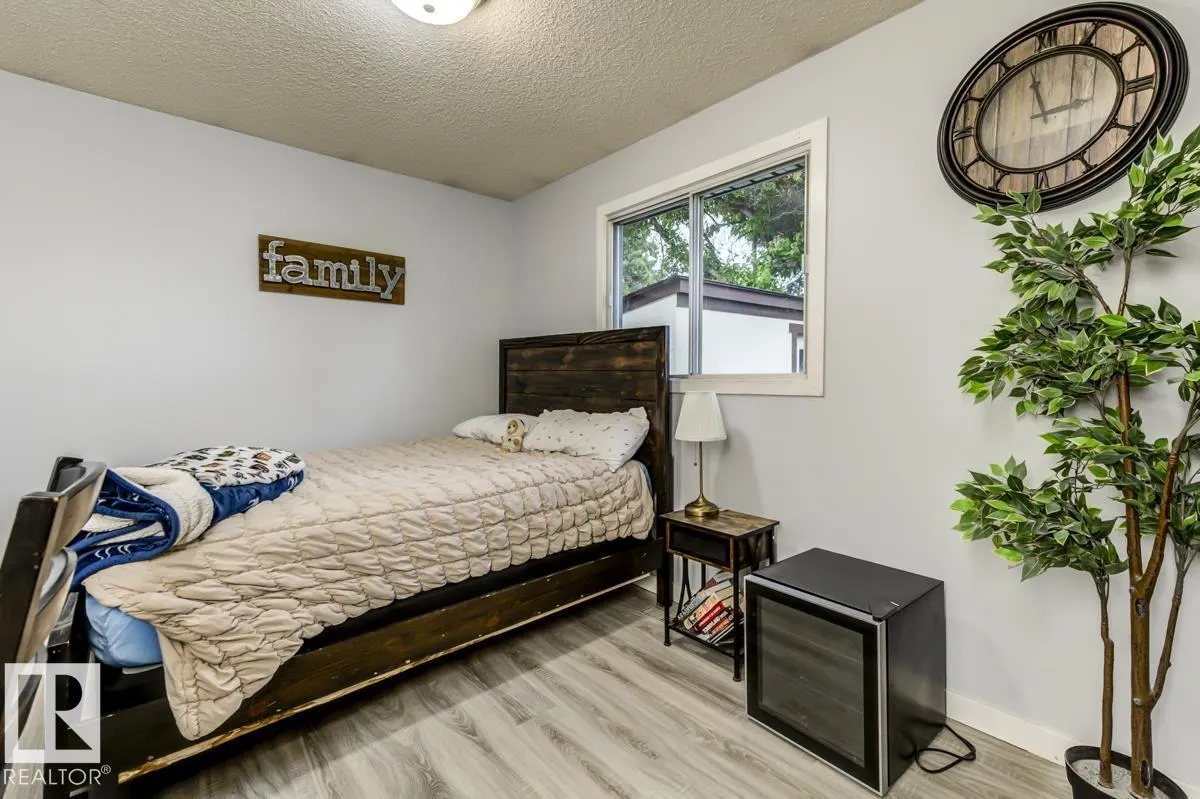 669 VILLAGE DR