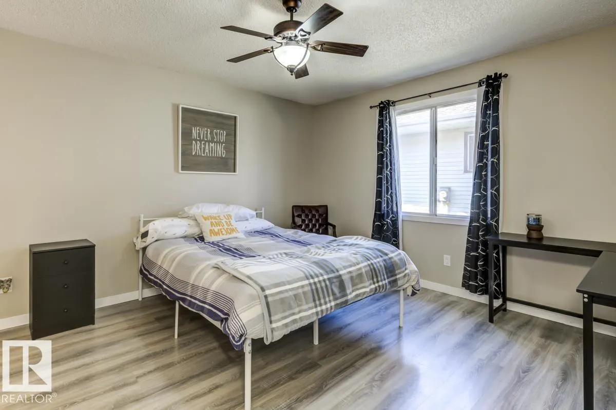 669 VILLAGE DR