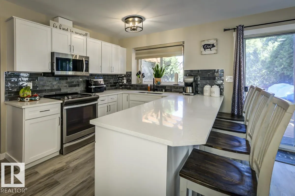 669 VILLAGE DR