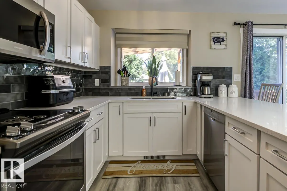 669 VILLAGE DR