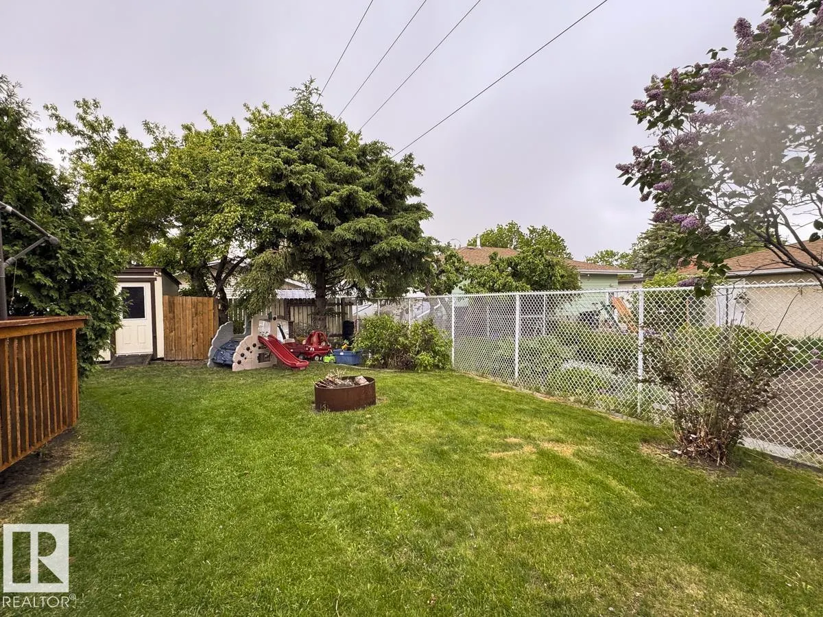 669 VILLAGE DR