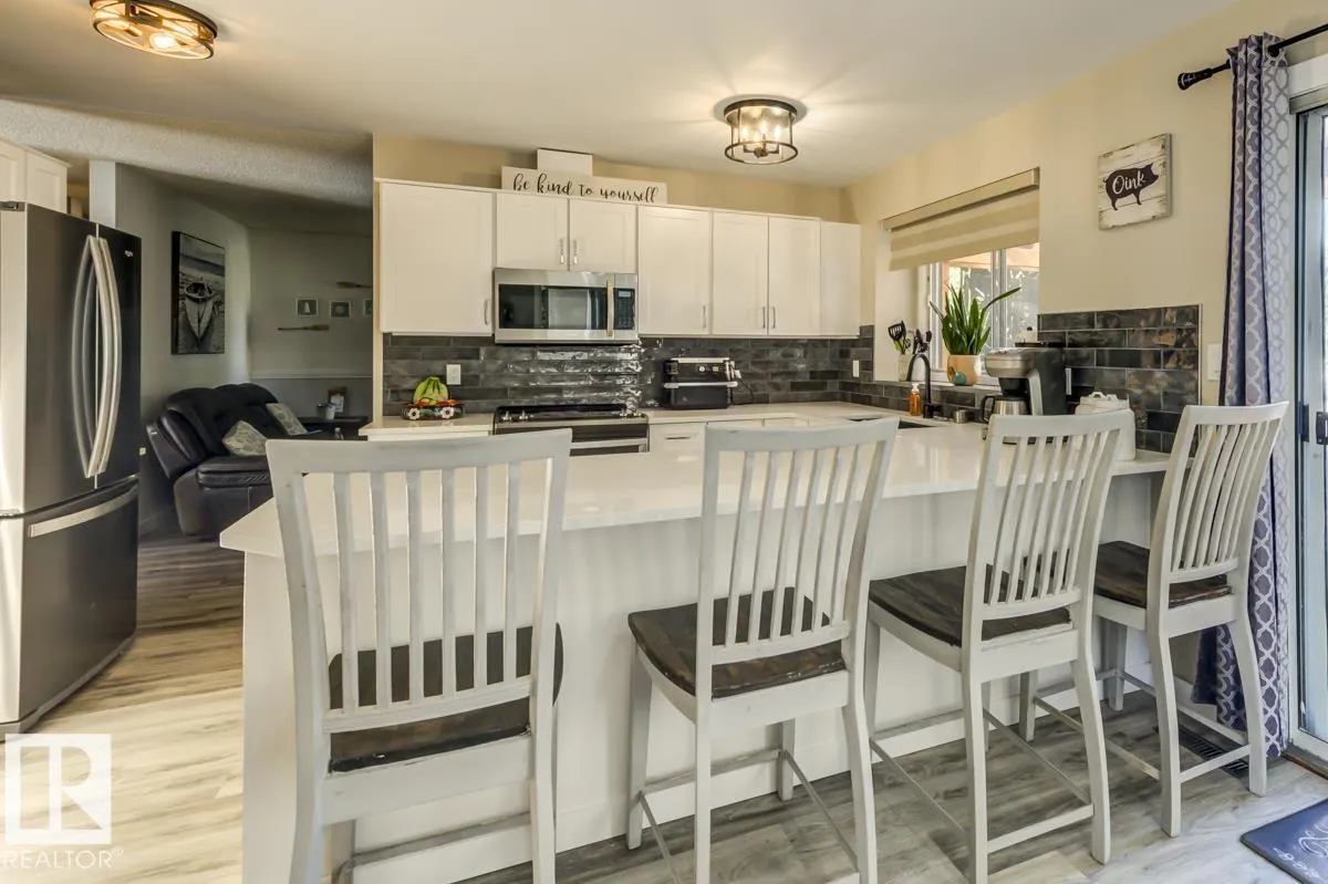 669 VILLAGE DR
