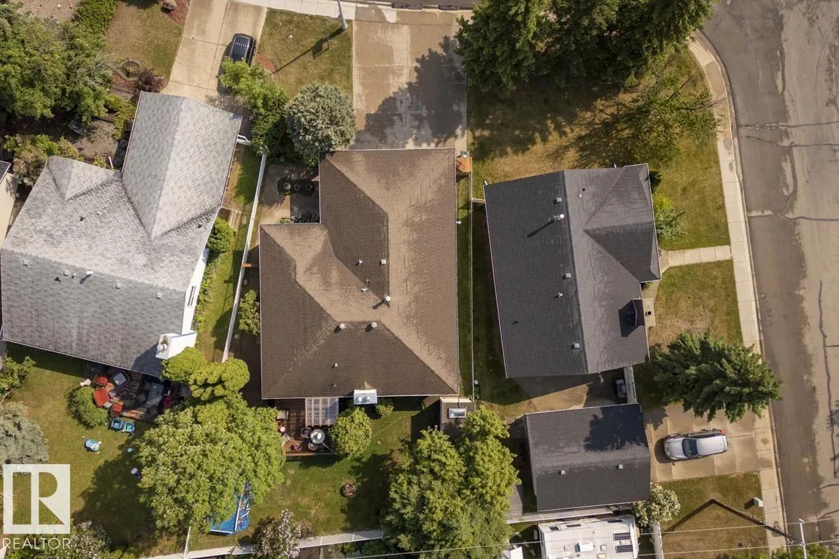 669 VILLAGE DR