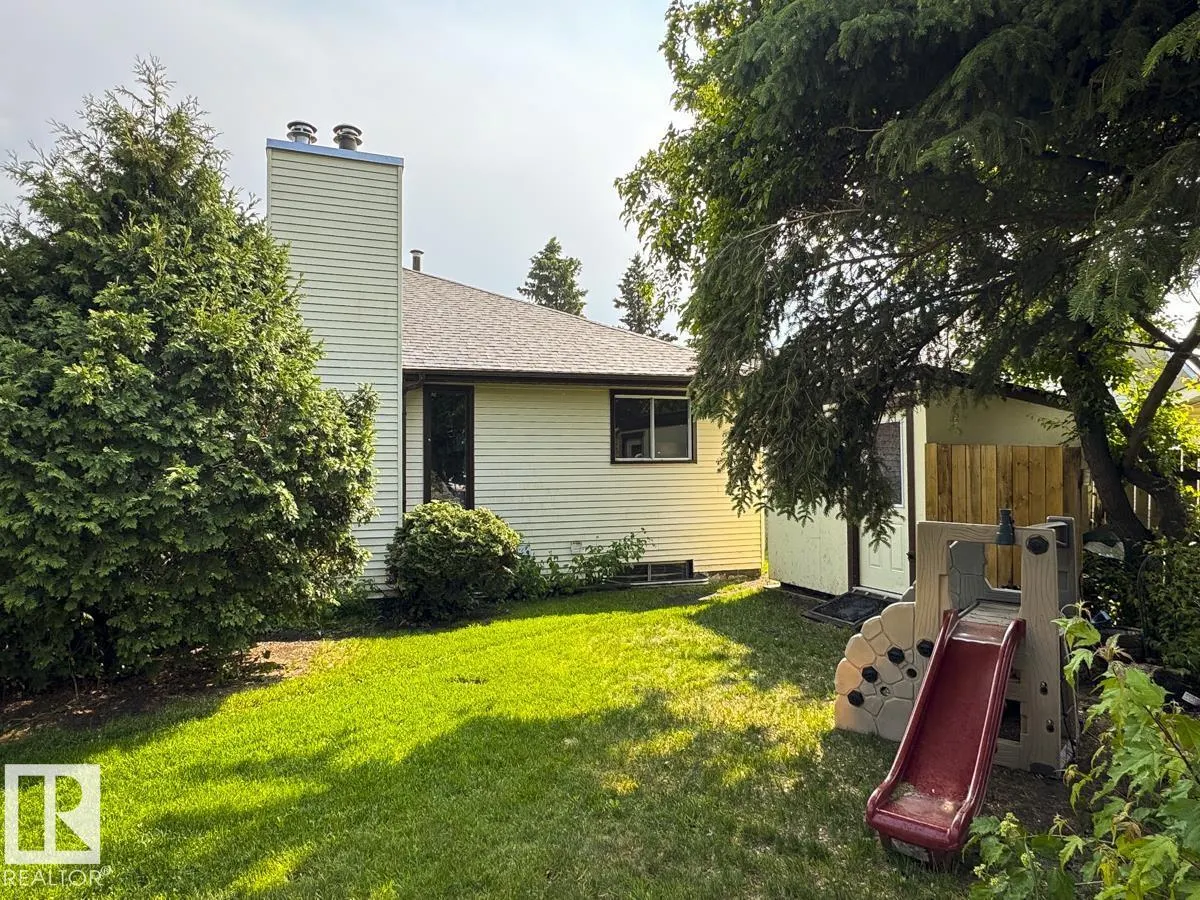 669 VILLAGE DR