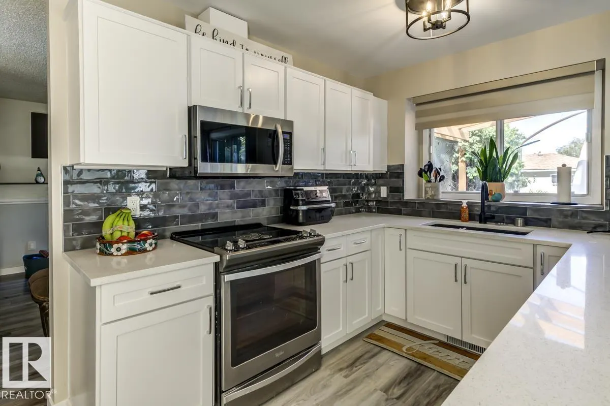 669 VILLAGE DR