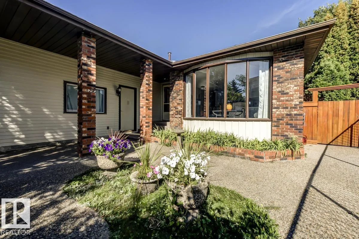 669 VILLAGE DR
