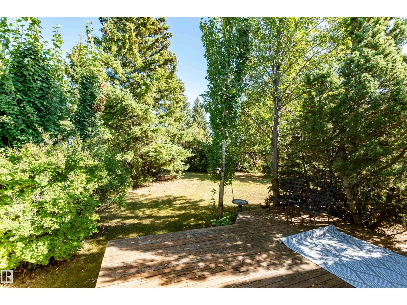 695 MEADOWVIEW DR