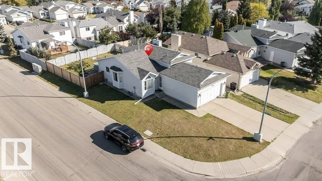 18416 77 AV NW