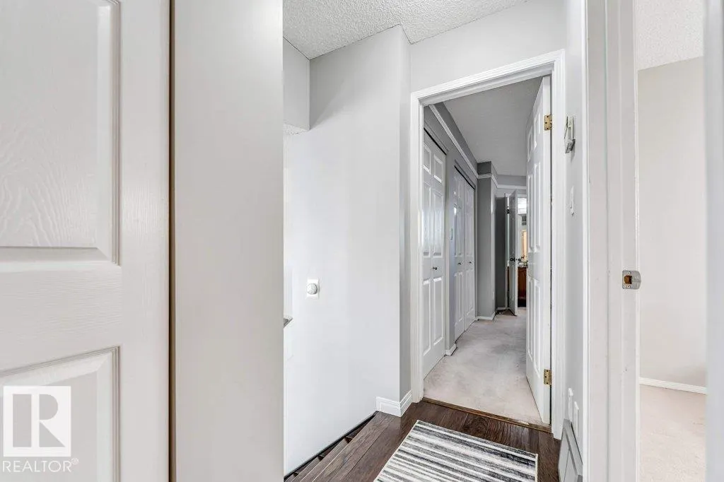 18416 77 AV NW