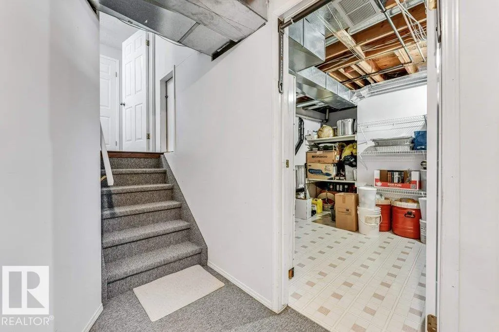 18416 77 AV NW